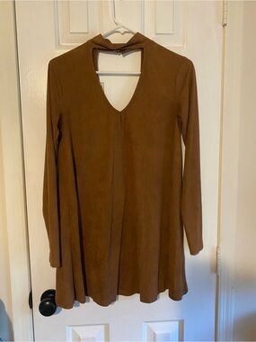 Forever 21 Camel Brown Long-Sleeve V-Neck Shift Dress- Women/Juniors